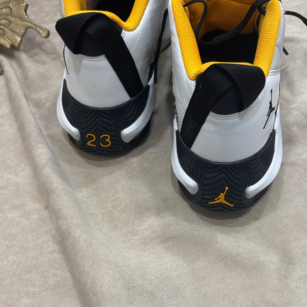 Nike Men's Air Jordan Stay Loyal White Taxi Black DB2884-107 - Size 10.5 - Picture 5 of 11